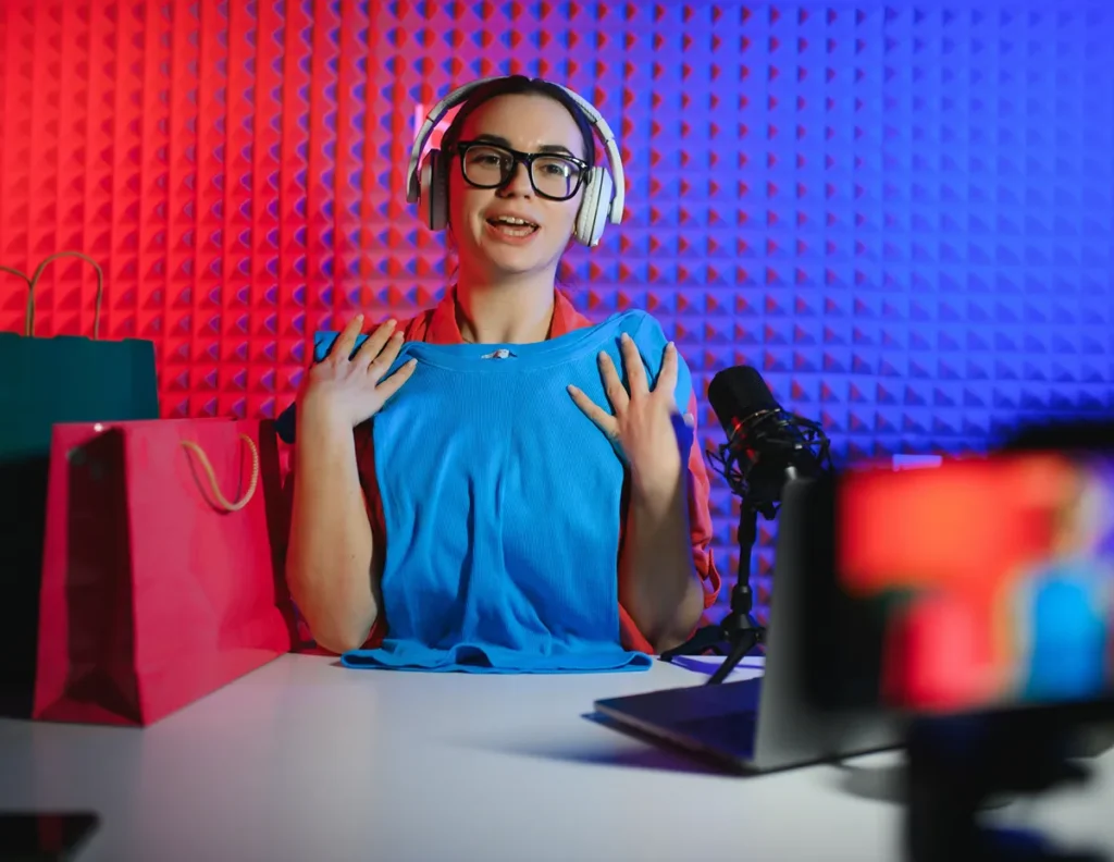 Pozitivní trendy bloggerka se natáčí na smartphone